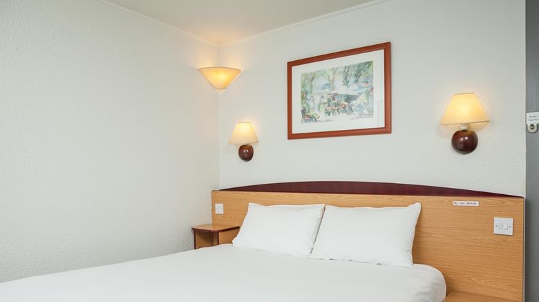 <b>Campanile Hotel Basildon - East London Room</b>. Images powered by <a href="https://iceportal.shijigroup.com/" title="IcePortal" target="_blank">IcePortal</a>.