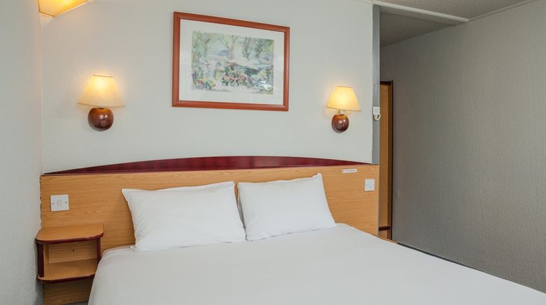 <b>Campanile Hotel Basildon - East London Room</b>. Images powered by <a href="https://iceportal.shijigroup.com/" title="IcePortal" target="_blank">IcePortal</a>.