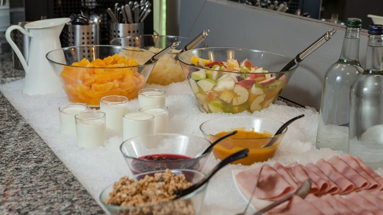 <b>Campanile Hotel Basildon - East London Restaurant</b>. Images powered by <a href="https://iceportal.shijigroup.com/" title="IcePortal" target="_blank">IcePortal</a>.