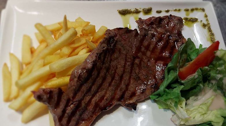 <b>Campanile de Bayeux Restaurant</b>. Images powered by <a href="https://iceportal.shijigroup.com/" title="IcePortal" target="_blank">IcePortal</a>.