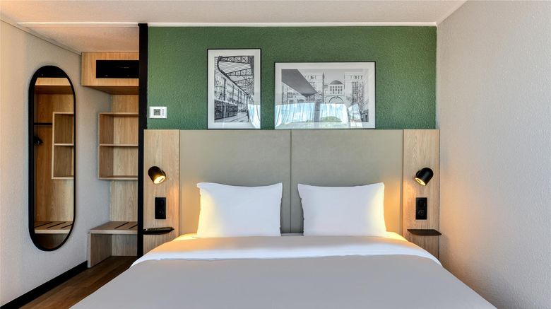 <b>Campanile Biarritz Room</b>. Images powered by <a href="https://iceportal.shijigroup.com/" title="IcePortal" target="_blank">IcePortal</a>.