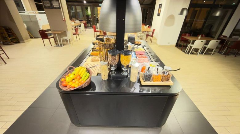 <b>Kyriad Blois Sud Hotel - Vineuil Restaurant</b>. Images powered by <a href="https://iceportal.shijigroup.com/" title="IcePortal" target="_blank">IcePortal</a>.