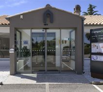 Campanile Bollene Exterior
