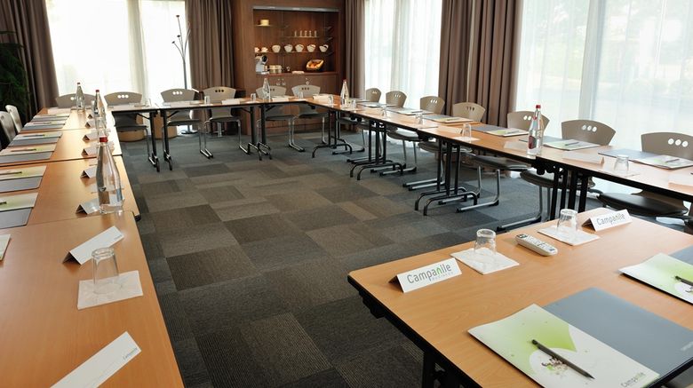 <b>Campanile Bordeaux South/Pessac Meeting</b>. Images powered by <a href="https://iceportal.shijigroup.com/" title="IcePortal" target="_blank">IcePortal</a>.