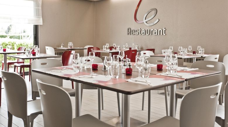 <b>Hotel Campanile Bourges North Restaurant</b>. Images powered by <a href="https://iceportal.shijigroup.com/" title="IcePortal" target="_blank">IcePortal</a>.