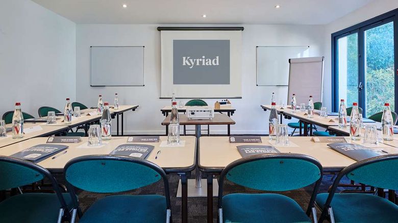 <b>The Kyriad Brie-Comte-Robert hotel Meeting</b>. Images powered by <a href="https://iceportal.shijigroup.com/" title="IcePortal" target="_blank">IcePortal</a>.