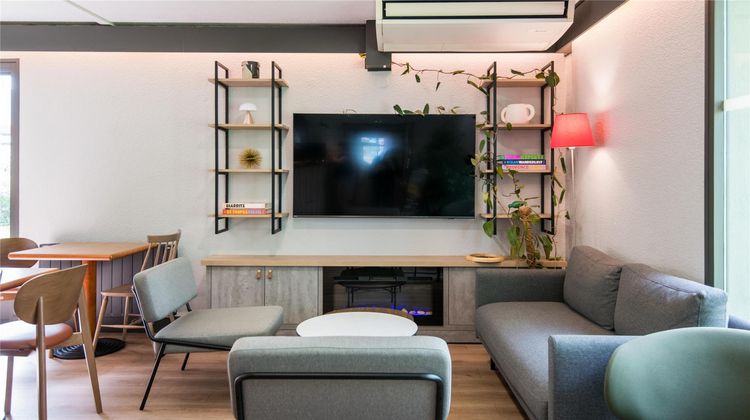 Campanile Brive Lobby
