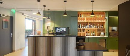 Campanile Cergy Pontoise Lobby