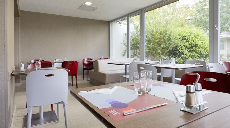 <b>Campanile Chalon-sur-Saone Restaurant</b>. Images powered by <a href="https://iceportal.shijigroup.com/" title="IcePortal" target="_blank">IcePortal</a>.