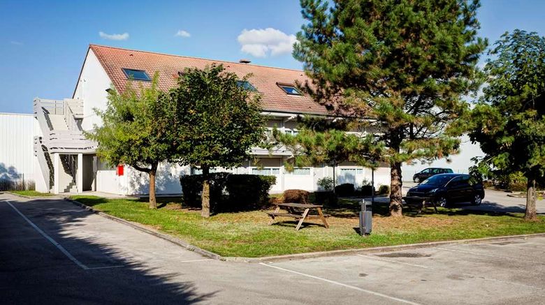 <b>Campanile Chalon-sur-Saone Exterior</b>. Images powered by <a href="https://iceportal.shijigroup.com/" title="IcePortal" target="_blank">IcePortal</a>.