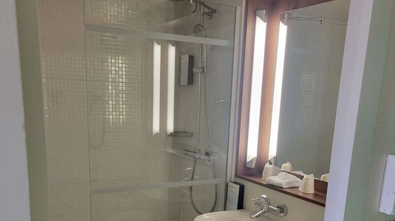 <b>Campanile Chalon-sur-Saone Room</b>. Images powered by <a href="https://iceportal.shijigroup.com/" title="IcePortal" target="_blank">IcePortal</a>.