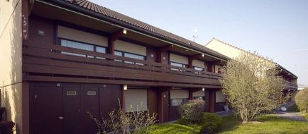 Campanile Hotel Chalons-en-Champagne Exterior