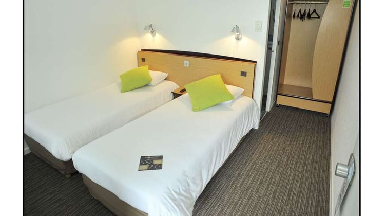 Campanile Hotel Chalons-en-Champagne Room