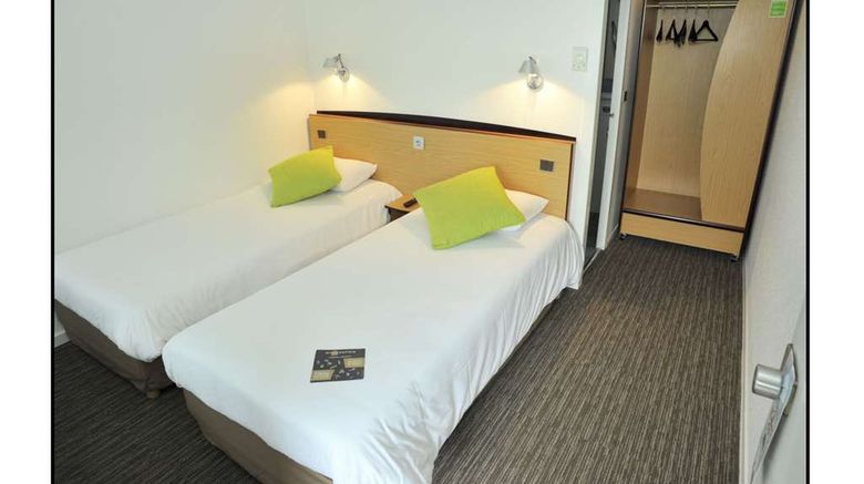 <b>Campanile Hotel Chalons-en-Champagne Room</b>. Images powered by <a href="https://iceportal.shijigroup.com/" title="IcePortal" target="_blank">IcePortal</a>.