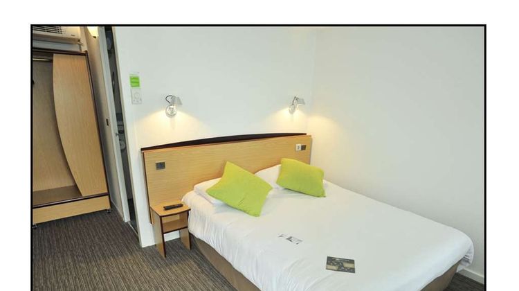 Campanile Hotel Chalons-en-Champagne Room