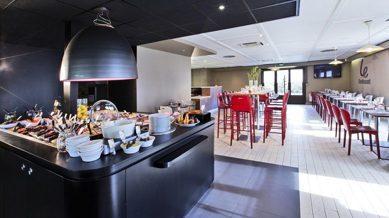 <b>Campanile Roussillon/Chanas Restaurant</b>. Images powered by <a href="https://iceportal.shijigroup.com/" title="IcePortal" target="_blank">IcePortal</a>.