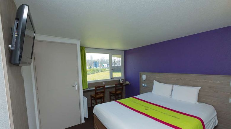 <b>Kyriad Chantilly South Luzarches Room</b>. Images powered by <a href="https://iceportal.shijigroup.com/" title="IcePortal" target="_blank">IcePortal</a>.