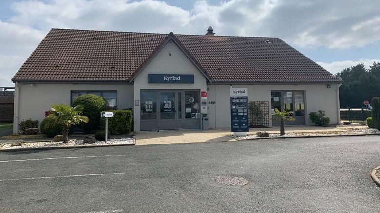 <b>Kyriad Chateauroux Exterior</b>. Images powered by <a href="https://iceportal.shijigroup.com/" title="IcePortal" target="_blank">IcePortal</a>.