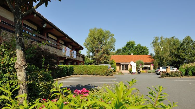 Campanile Hotel Exterior