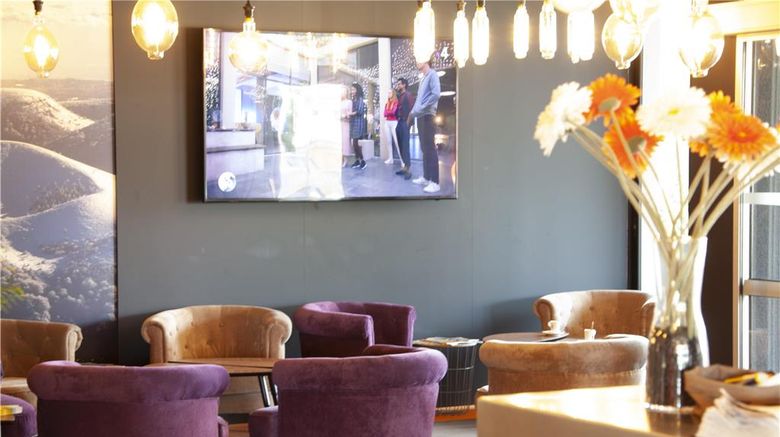 <b>Campanile Clermont Ferrand North Riom Lobby</b>. Images powered by <a href="https://iceportal.shijigroup.com/" title="IcePortal" target="_blank">IcePortal</a>.