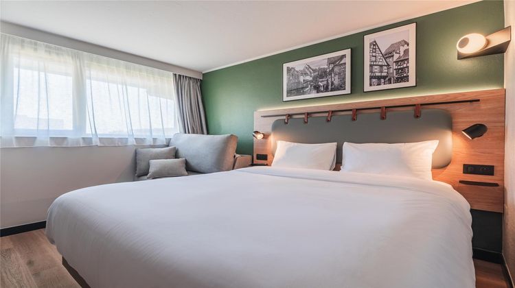 Campanile Hotel Airport Room
