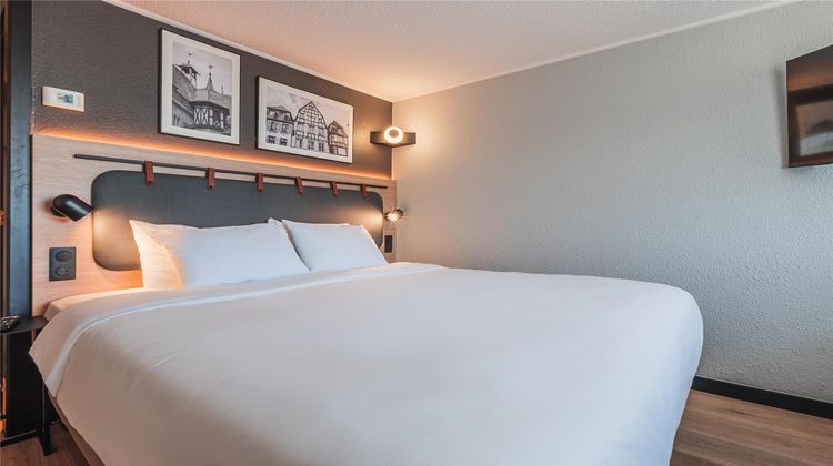 Campanile Hotel Airport Room