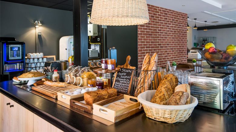 <b>Campanile Compiegne Restaurant</b>. Images powered by <a href="https://iceportal.shijigroup.com/" title="IcePortal" target="_blank">IcePortal</a>.