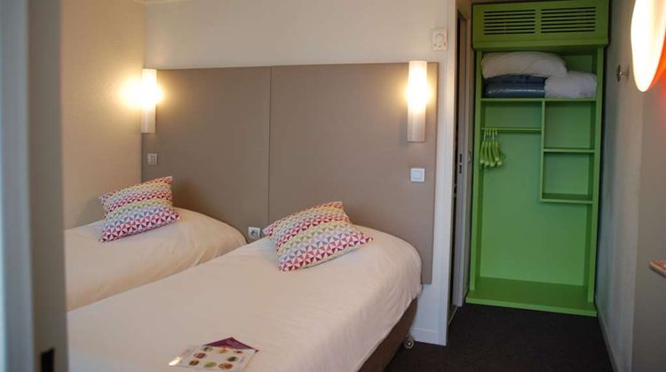 Hotel Campanile Creil Room