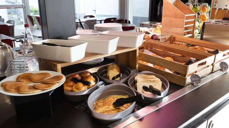 <b>Hotel Campanile Creteil Restaurant</b>. Images powered by <a href="https://iceportal.shijigroup.com/" title="IcePortal" target="_blank">IcePortal</a>.