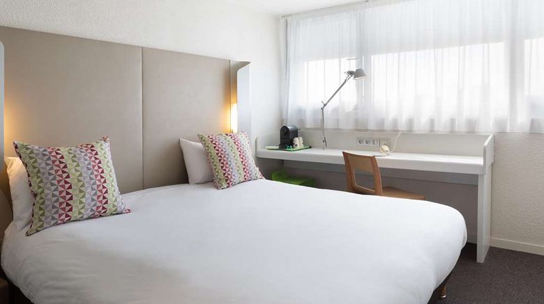 <b>Hotel Campanile Creteil Room</b>. Images powered by <a href="https://iceportal.shijigroup.com/" title="IcePortal" target="_blank">IcePortal</a>.