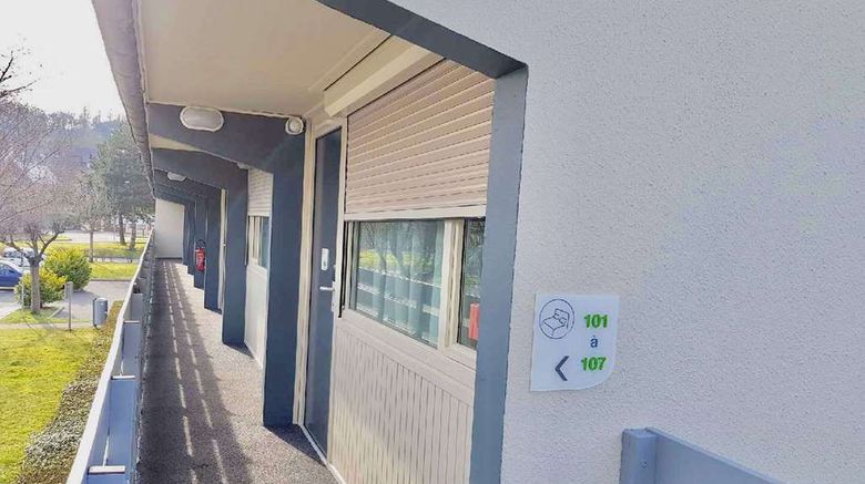 <b>Hotel Campanile Deauville-Saint Arnoult Room</b>. Images powered by <a href="https://iceportal.shijigroup.com/" title="IcePortal" target="_blank">IcePortal</a>.