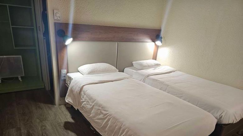 <b>Hotel Campanile Deauville-Saint Arnoult Room</b>. Images powered by <a href="https://iceportal.shijigroup.com/" title="IcePortal" target="_blank">IcePortal</a>.