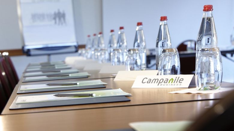 <b>Campanile Hotel Douai Meeting</b>. Images powered by <a href="https://iceportal.shijigroup.com/" title="IcePortal" target="_blank">IcePortal</a>.