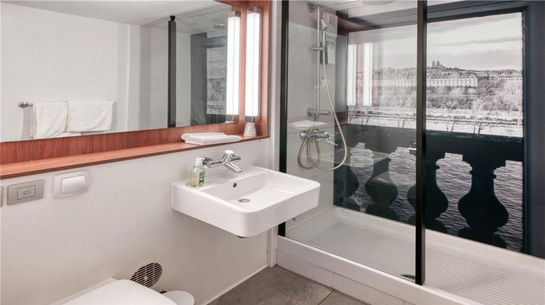 <b>Campanile de Dreux Room</b>. Images powered by <a href="https://iceportal.shijigroup.com/" title="IcePortal" target="_blank">IcePortal</a>.