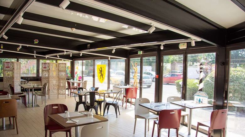 <b>Campanile Dunkerque Sud - Loon Plage Restaurant</b>. Images powered by <a href="https://iceportal.shijigroup.com/" title="IcePortal" target="_blank">IcePortal</a>.