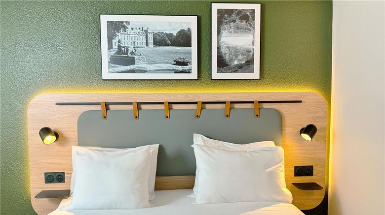 <b>Hotel Campanile Epinay-sur-Orge Room</b>. Images powered by <a href="https://iceportal.shijigroup.com/" title="IcePortal" target="_blank">IcePortal</a>.