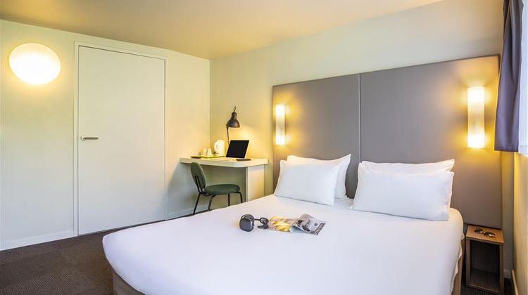 Hotel Campanile Evry Est Room