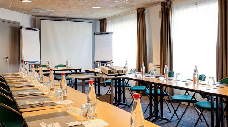 Campanile Corbeil Essonnes Meeting