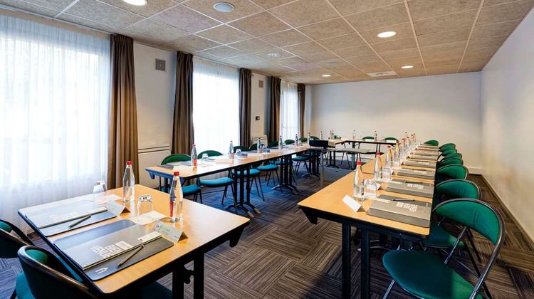 Campanile Corbeil Essonnes Meeting