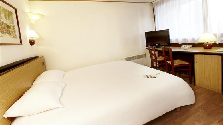 <b>Campanile Grenoble Nord - Moirans Room</b>. Images powered by <a href="https://iceportal.shijigroup.com/" title="IcePortal" target="_blank">IcePortal</a>.