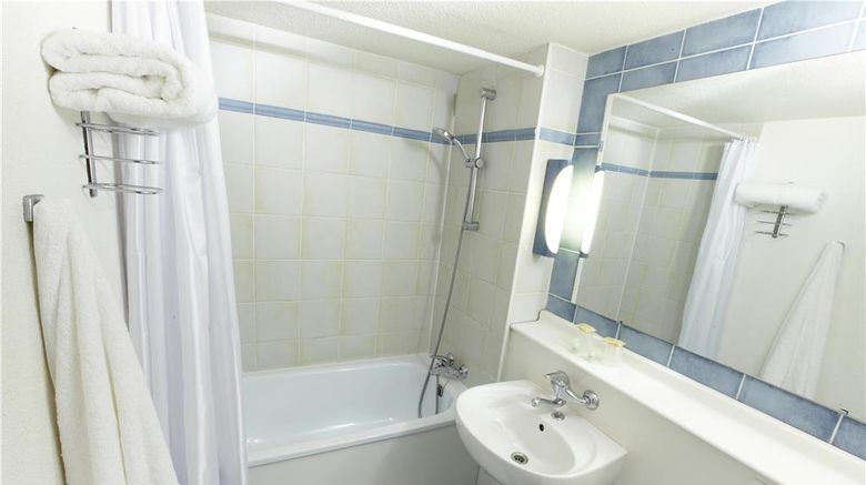 <b>Campanile Grenoble Nord - Moirans Room</b>. Images powered by <a href="https://iceportal.shijigroup.com/" title="IcePortal" target="_blank">IcePortal</a>.
