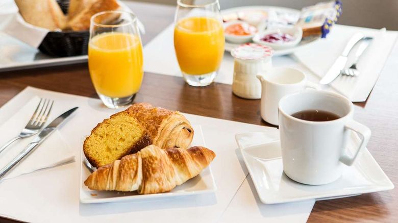 <b>Hotel Campanile Grenoble Sud Restaurant</b>. Images powered by <a href="https://iceportal.shijigroup.com/" title="IcePortal" target="_blank">IcePortal</a>.