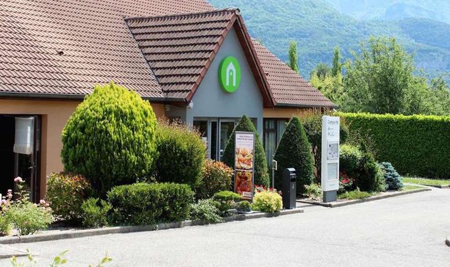 Hotel Campanile Grenoble Sud Exterior