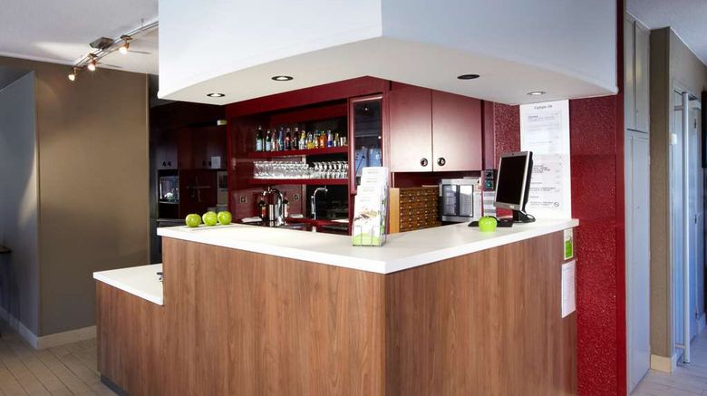 <b>Campanile Hendaye Lobby</b>. Images powered by <a href="https://iceportal.shijigroup.com/" title="IcePortal" target="_blank">IcePortal</a>.