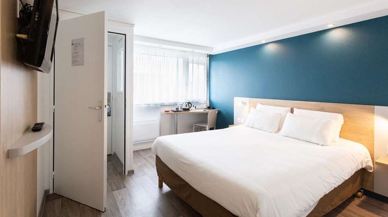 <b>Hotel Kyriad Issoudun Room</b>. Images powered by <a href="https://iceportal.shijigroup.com/" title="IcePortal" target="_blank">IcePortal</a>.