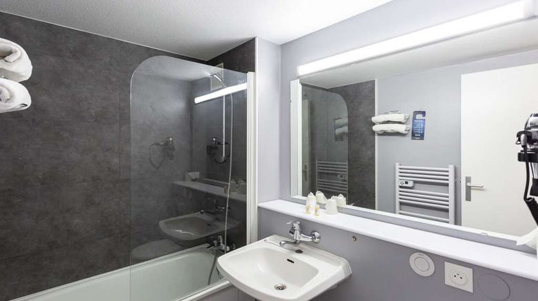 <b>Hotel Kyriad Issoudun Room</b>. Images powered by <a href="https://iceportal.shijigroup.com/" title="IcePortal" target="_blank">IcePortal</a>.