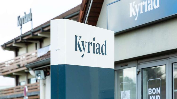 Hotel Kyriad Issoudun Exterior