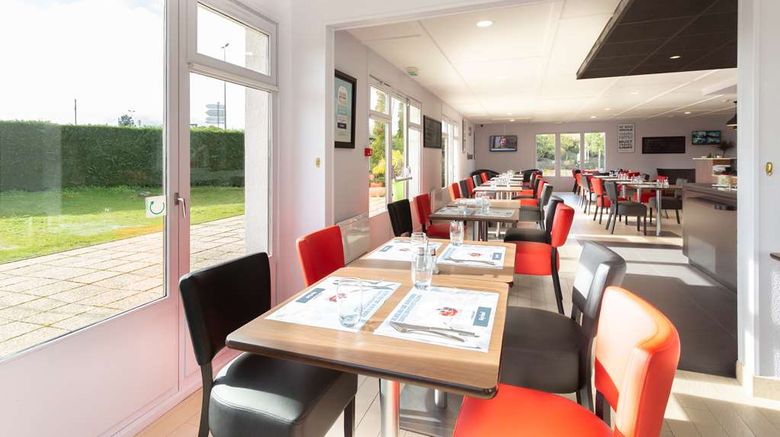 <b>Hotel Kyriad Issoudun Restaurant</b>. Images powered by <a href="https://iceportal.shijigroup.com/" title="IcePortal" target="_blank">IcePortal</a>.