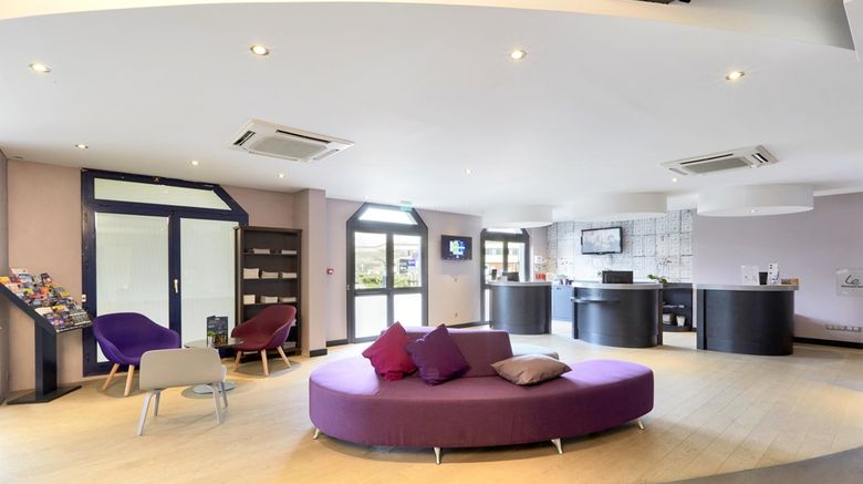 <b>Hotel Campanile Le Blanc Mesnil Lobby</b>. Images powered by <a href="https://iceportal.shijigroup.com/" title="IcePortal" target="_blank">IcePortal</a>.