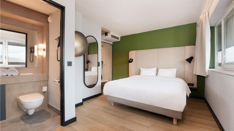 <b>Hotel Campanile Le Blanc Mesnil Room</b>. Images powered by <a href="https://iceportal.shijigroup.com/" title="IcePortal" target="_blank">IcePortal</a>.